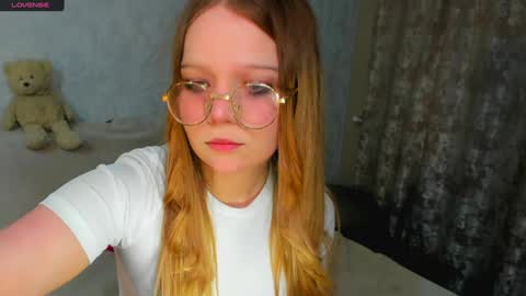 MelMooon online show from 02-01-25, 05:05