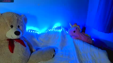 MelMooon online show from 02-26-25, 08:22