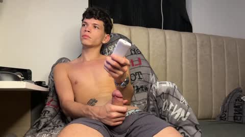 Melo online show from 12-22-24, 05:23