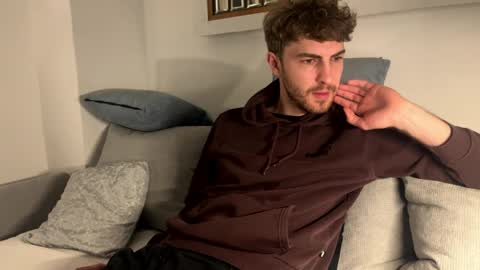 Melodicass online show from 03-24-26, 01:43