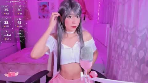 Snapshot of melody_e00 chatting on 11-30-25, 11:31 Elizabeth online show from 11-30-25, 11:31