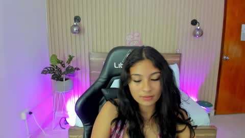 Melody  online show from 03-07-25, 03:28