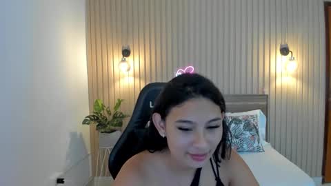 Melody  online show from 03-08-25, 03:24