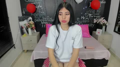 Snapshot of melody_hottt_ chatting on 03-11-25, 03:05 Melody online show from 03-11-25, 03:05