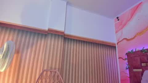 Mixie online show from 02-22-25, 10:40