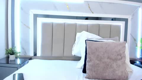 melodycharlotte online show from 10-31-25, 11:55