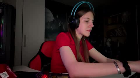 Snapshot of melonygriffen chatting on 10-05-25, 12:14 Hi Im Aria 18 years old online show from 10-05-25, 12:14