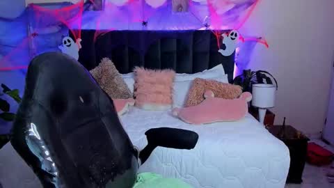 MELY online show from 10-08-25, 04:26