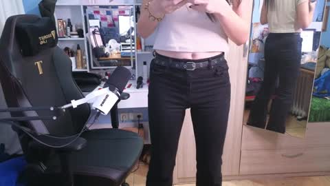 Snapshot of memikouki chatting on 01-09-25, 04:49 Megumi Aina online show from 01-09-25, 04:49