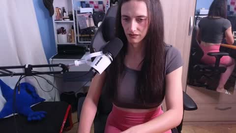 Snapshot of memikouki chatting on 01-13-25, 04:51 Megumi Aina online show from 01-13-25, 04:51