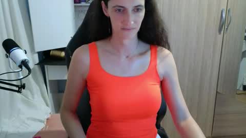 Snapshot of memisecrets chatting on 10-12-25, 05:56 Megumi  Aina online show from 10-12-25, 05:56