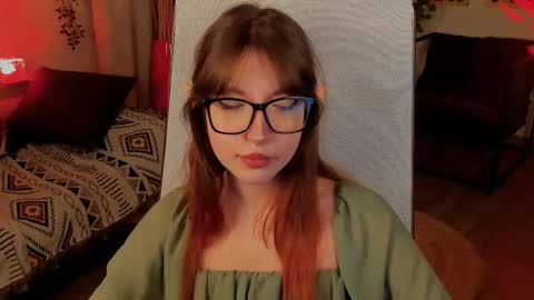 Snapshot of memorycadence chatting on 10-16-25, 03:35 Mia online show from 10-16-25, 03:35