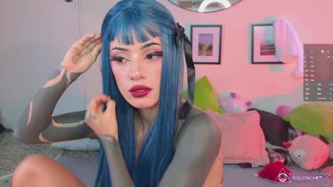 Mena  Help me reach 700 thumbs up online show from 12-05-24, 07:38