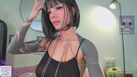 Mena  Help me reach 700 thumbs up online show from 01-11-25, 09:25