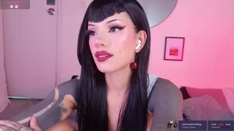 Mena  Help me reach 700 thumbs up online show from 09-25-25, 07:50