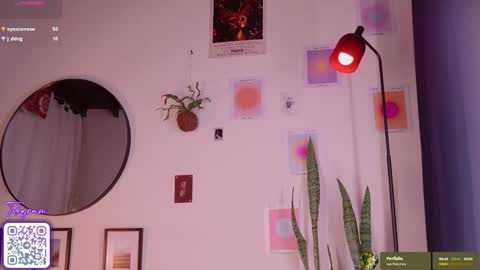 Mena  Help me reach 700 thumbs up online show from 10-17-25, 09:50