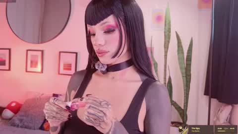 Mena  Help me reach 700 thumbs up online show from 10-27-25, 08:35