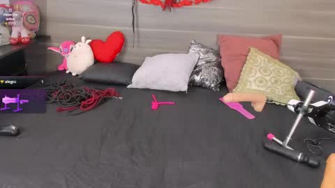  CRISTAL  online show from 04-17-26, 01:58