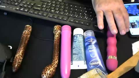 Snapshot of mentosgum chatting on 09-21-25, 06:31 mentosgum online show from 09-21-25, 06:31