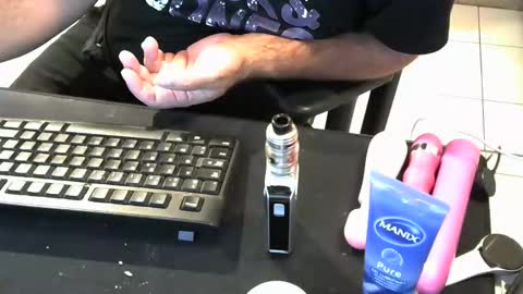 Snapshot of mentosgum chatting on 10-11-25, 09:57 mentosgum online show from 10-11-25, 09:57