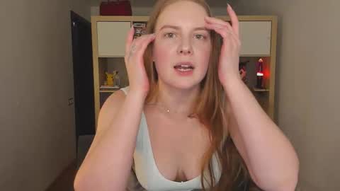 Flora  Next stream November 17th at 6  GMT online show from 11-19-25, 01:55