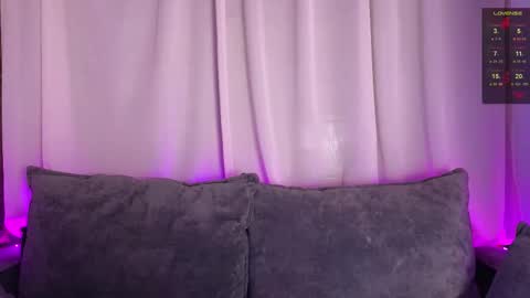 Snapshot of meow_mellie chatting on 09-19-25, 01:51 meow_mellie online show from 09-19-25, 01:51