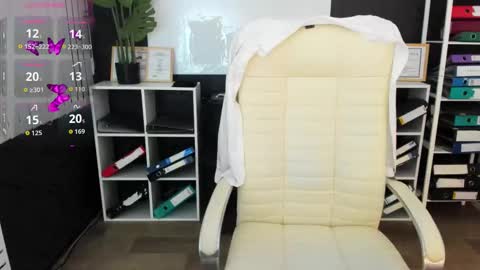 Snapshot of meow_mellie chatting on 09-26-25, 02:26 meow_mellie online show from 09-26-25, 02:26