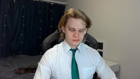 Mickey online show from 12-25-24, 04:12