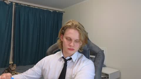 Mickey online show from 02-05-25, 01:47