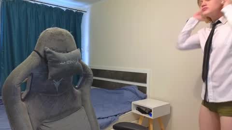 Mickey online show from 03-07-25, 03:51