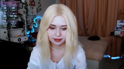 Snapshot of meow_on_da_cam chatting on 02-08-26, 11:13 meow_on_da_cam online show from 02-08-26, 11:13