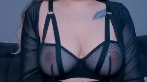 Snapshot of meow_rinnie chatting on 07-11-26, 10:07 My links --- online show from 07-11-26, 10:07