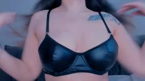 Snapshot of meow_rinnie chatting on 08-06-26, 10:17 My links --- online show from 08-06-26, 10:17