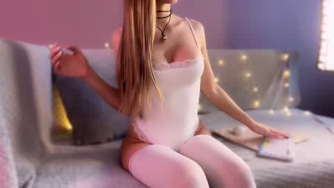 Snapshot of meowalice1 chatting on 12-03-25, 04:42 meowalice1 online show from 12-03-25, 04:42