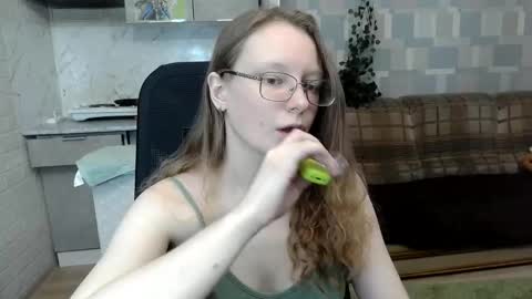 meowcr online show from 09-19-25, 01:01