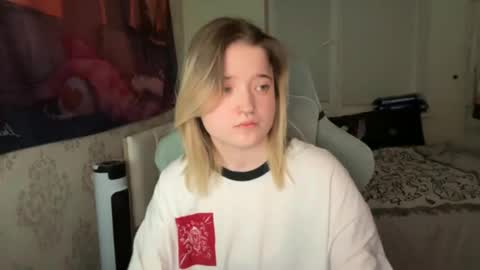 meowme online show from 01-01-25, 01:47