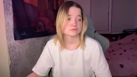 meowme online show from 01-04-25, 03:07