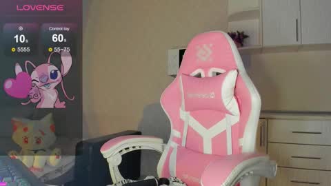 Snapshot of meowli chatting on 09-30-25, 03:28 meowli online show from 09-30-25, 03:28