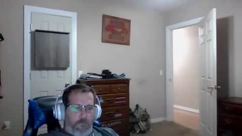 Snapshot of mercer1977 chatting on 10-12-25, 01:26 mercer1977 online show from 10-12-25, 01:26