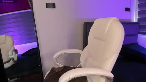 Merida  online show from 02-17-25, 12:27