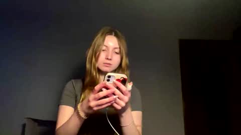 Snapshot of merlesien chatting on 12-03-25, 12:36 Joan online show from 12-03-25, 12:36