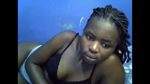 merlin_queen online show from 12-19-25, 05:14