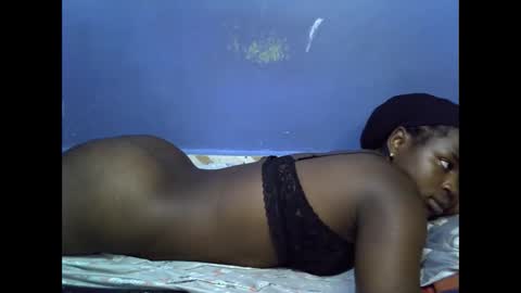 merlin_queen online show from 12-22-25, 07:05