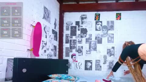 Snapshot of merlinabad chatting on 12-02-24, 11:51 AURORA online show from 12-02-24, 11:51