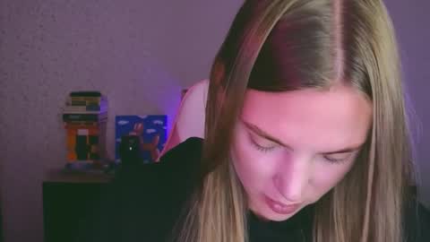 Susan online show from 11-18-25, 04:22