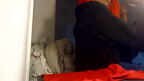 Alexismerton online show from 01-04-25, 01:21