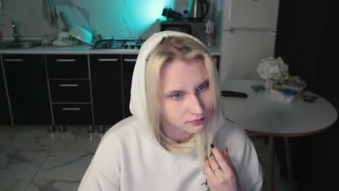 Snapshot of mertyxxx chatting on 02-28-26, 10:22 Merty online show from 02-28-26, 10:22