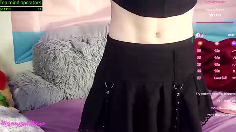 Snapshot of mesmerized_mowo chatting on 09-12-25, 10:10 mesmerized_mowo online show from 09-12-25, 10:10