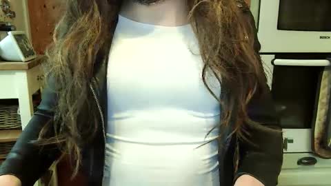 messyxdresser online show from 03-10-25, 01:54