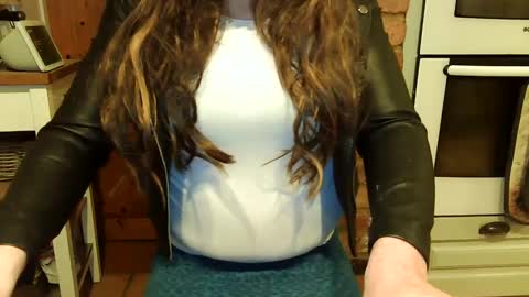 messyxdresser online show from 03-10-25, 09:29